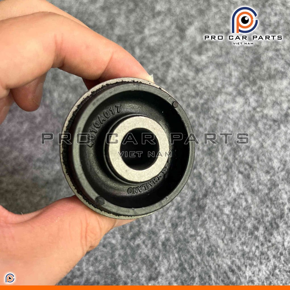 Cao su càng A trên Triton 2015- 2WD (1 Cầu)