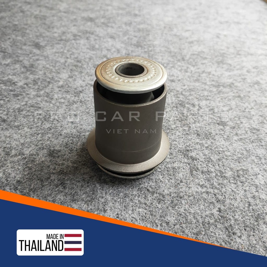 Cao su càng A dưới nhỏ Fortuner