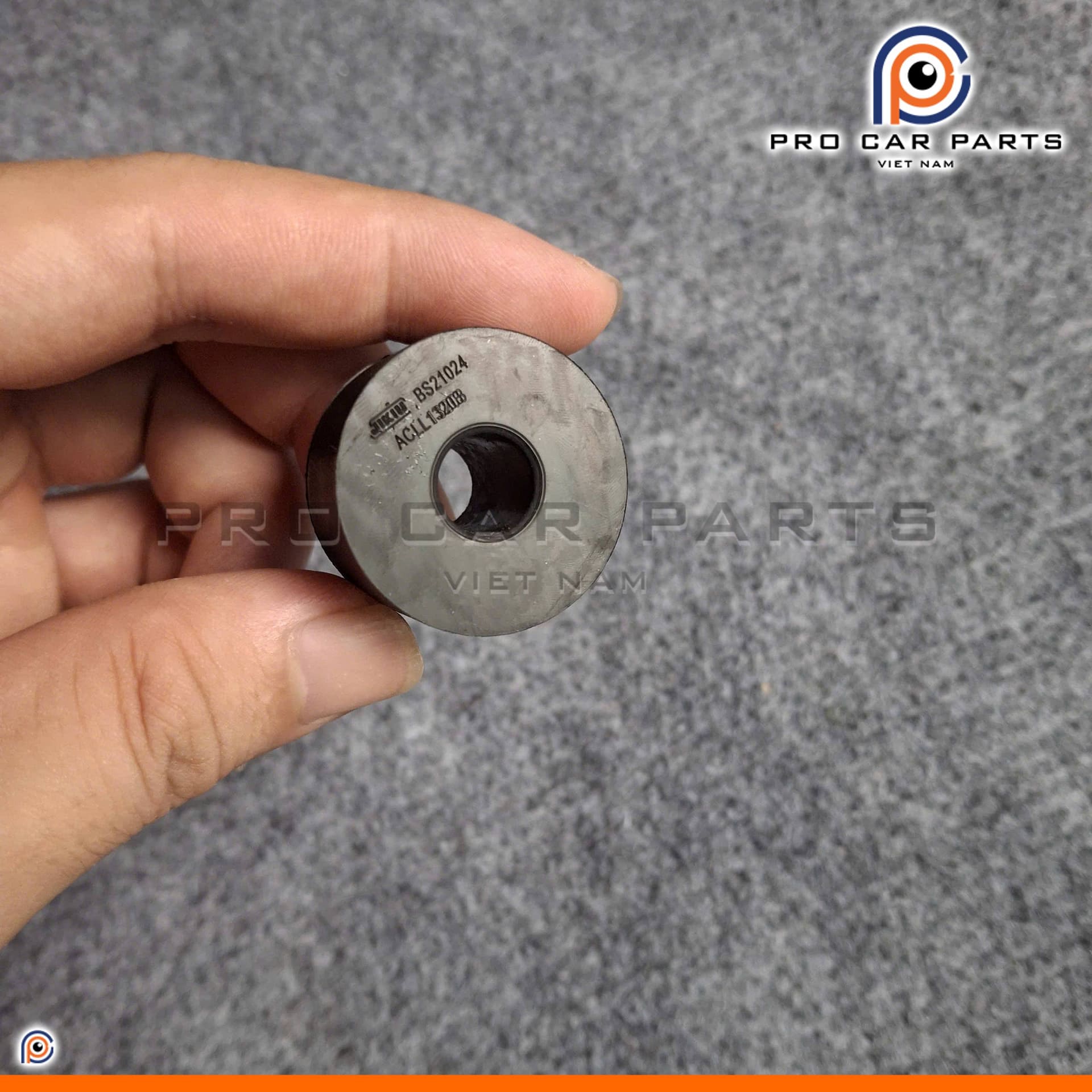 Cao su đệm phuộc sau trên Innova 2004-2016, Fortuner 2005-2015