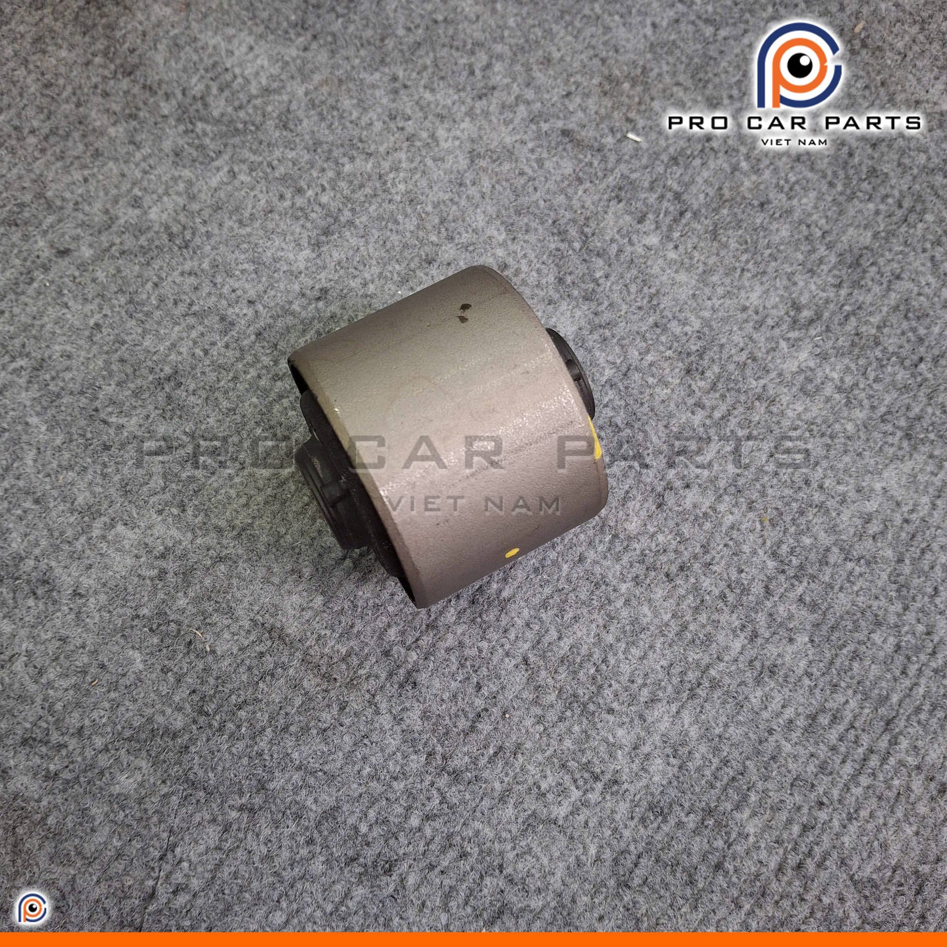 Cao su thanh giằng dọc sau lớn Grand Starex 2007-2018-(phía sau)