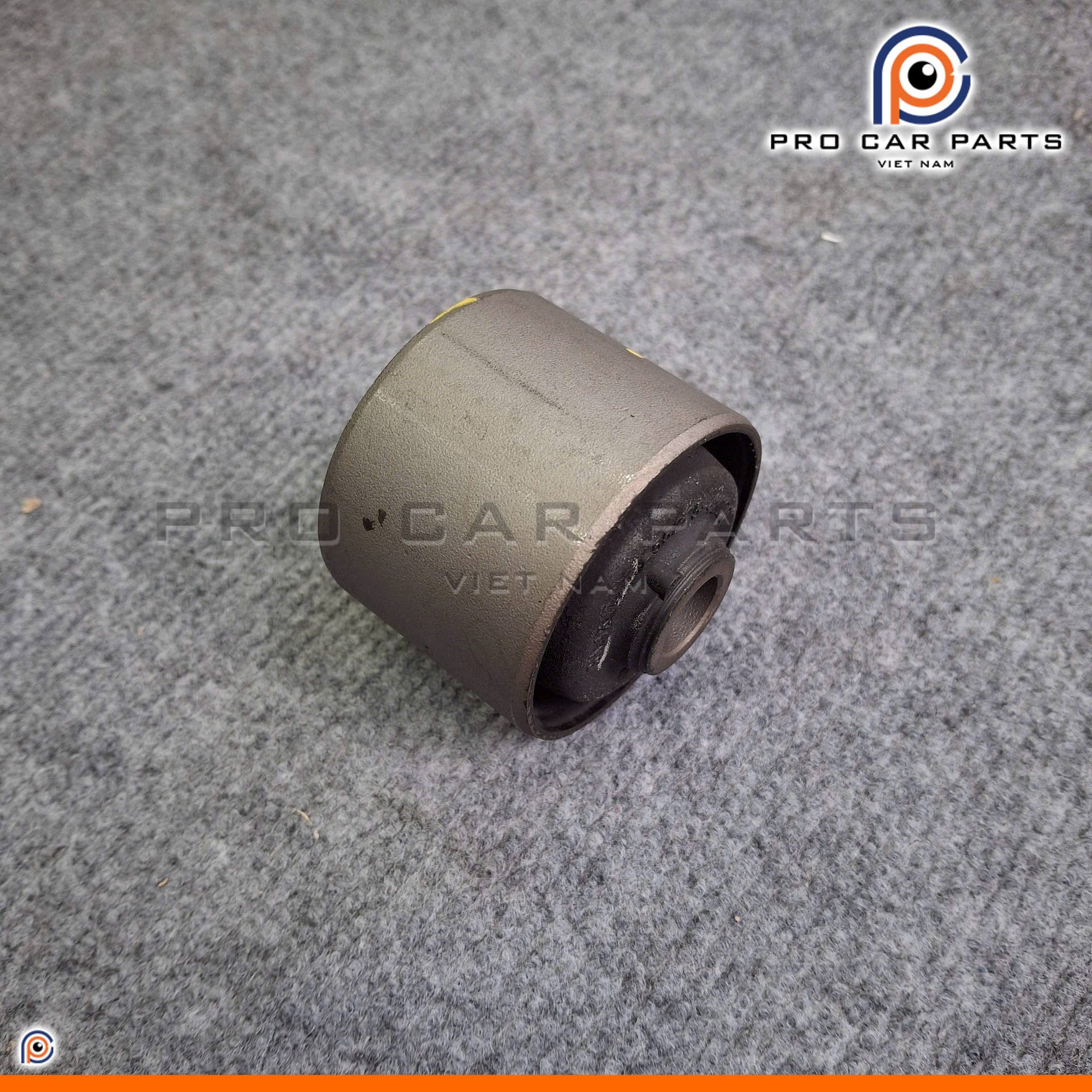 Cao su thanh giằng dọc sau lớn Grand Starex 2007-2018-(phía sau)