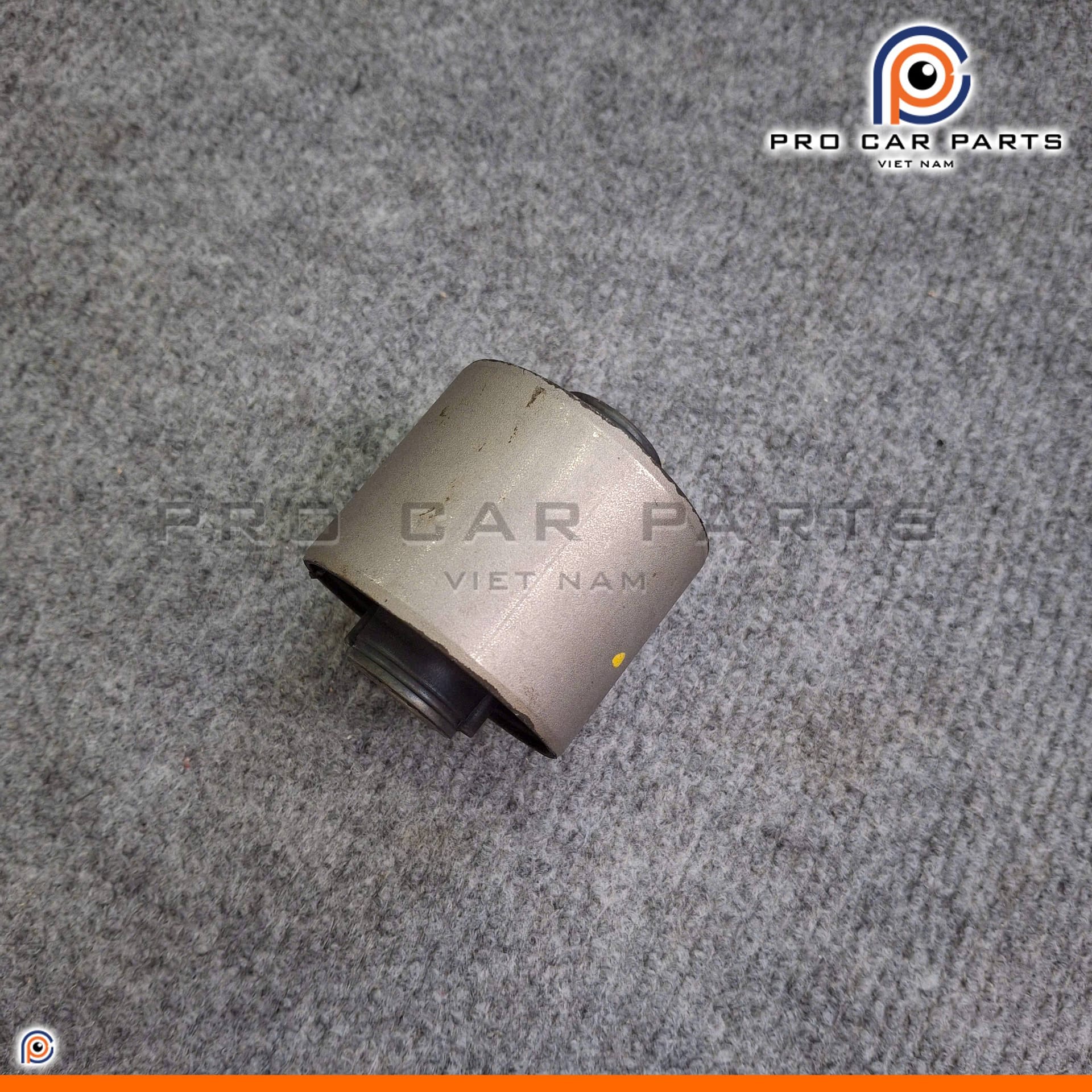 Cao su thanh giằng dọc sau nhỏ Grand Starex 2007-2018- (phía trước)