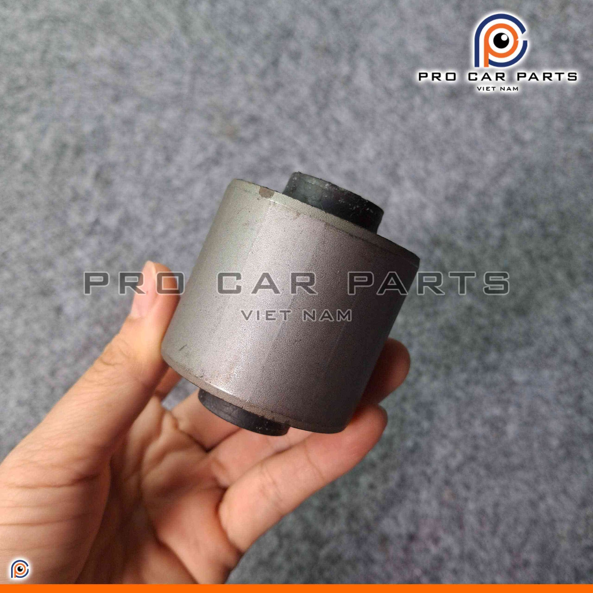 Cao su thanh giằng dọc sau trên Land Cruiser 1998-2007