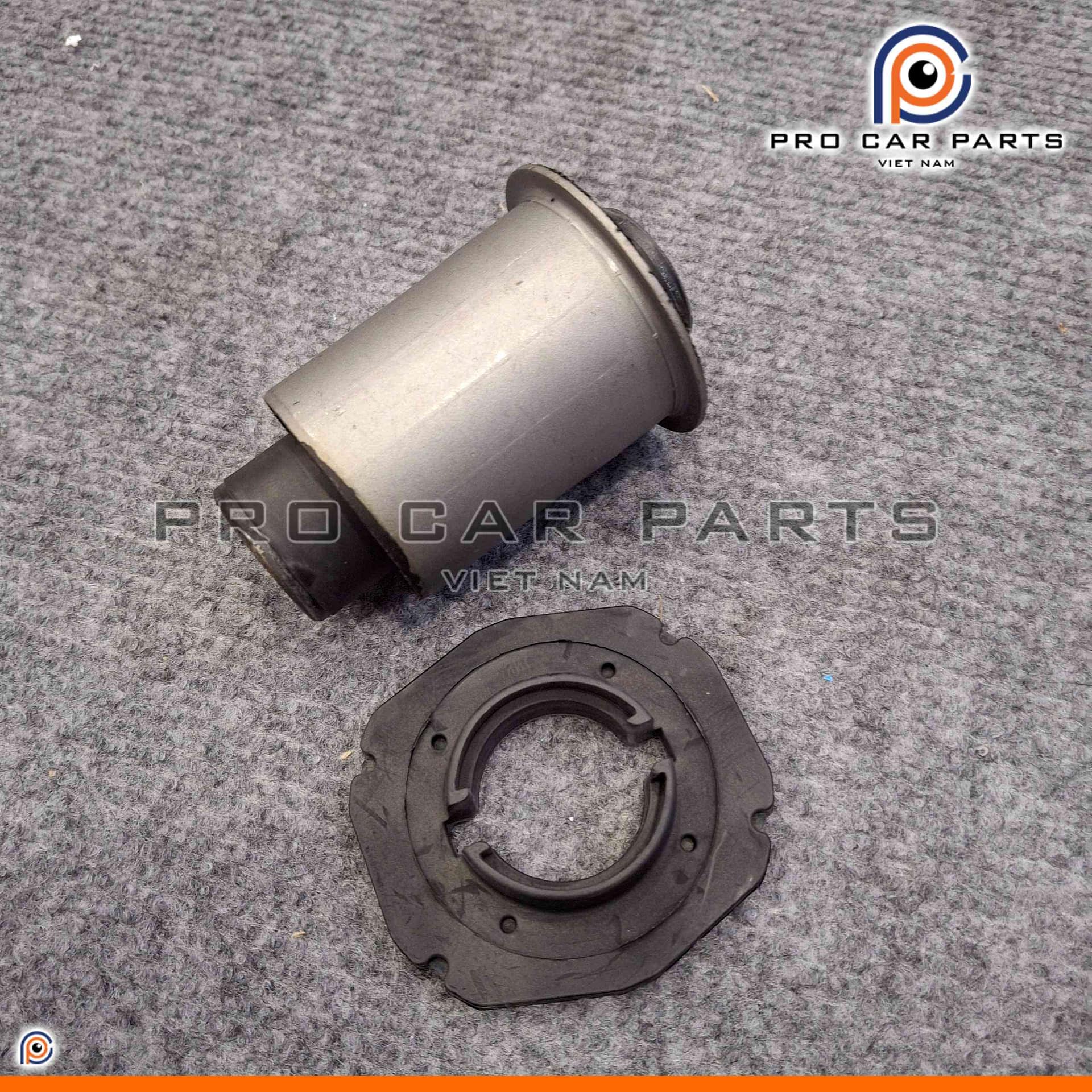 Cao su càng A dưới lớn Land Cruiser 1998-2007 (Càng Trước)
