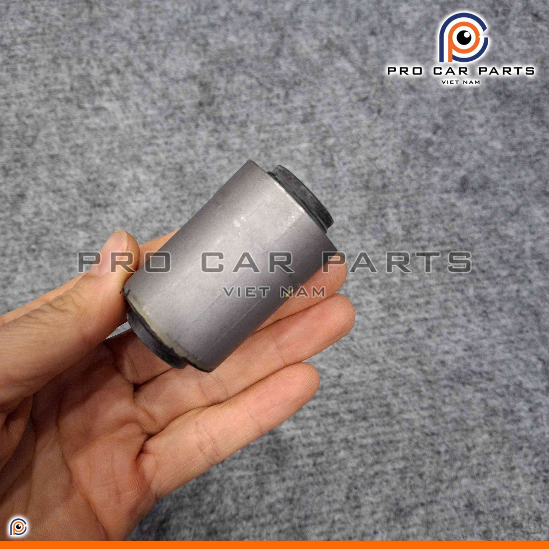 Cao su càng I sau Mazda 3 2003-2013 (Bệ đỡ lò xo) - Cục phía trong